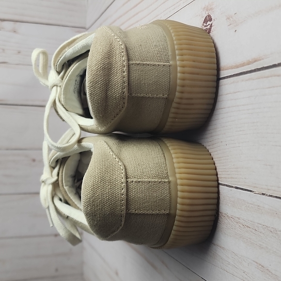 Madewell Sidewalk Low Top Cap Toe Canvas Sneakers - Picture 4 of 12